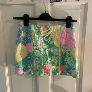 Lily Pulitzer super flattering skirt.